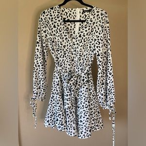 Boohoo black and white leopard dress